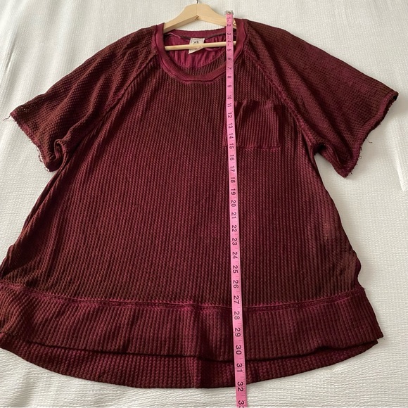 FP We the Free Oversized Maroon Thermal / Waffle Short Sleeve Raw Hem Top - Picture 3 of 9